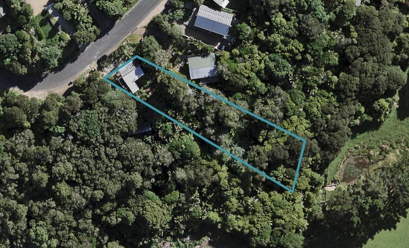 16 Karaka Road, Oneroa, Waiheke Island - Carousel 1