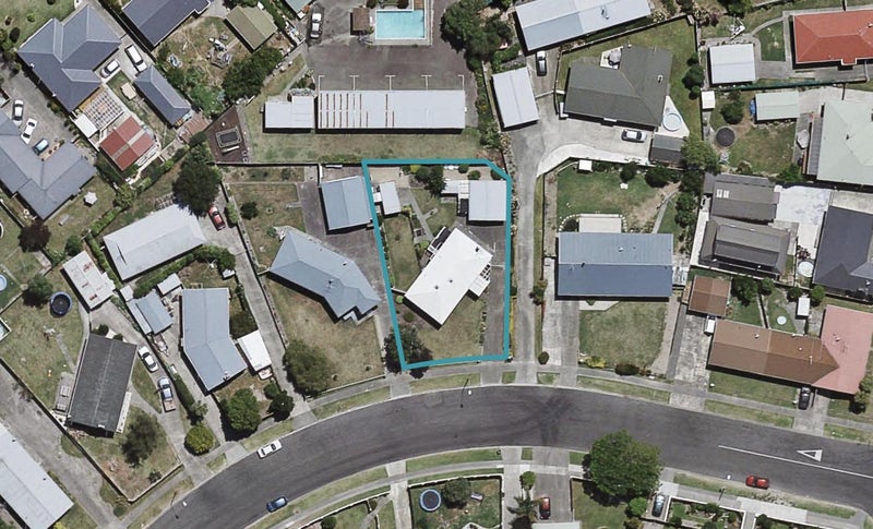 12 Clarence Cox Crescent, Pirimai, Napier - Carousel 1