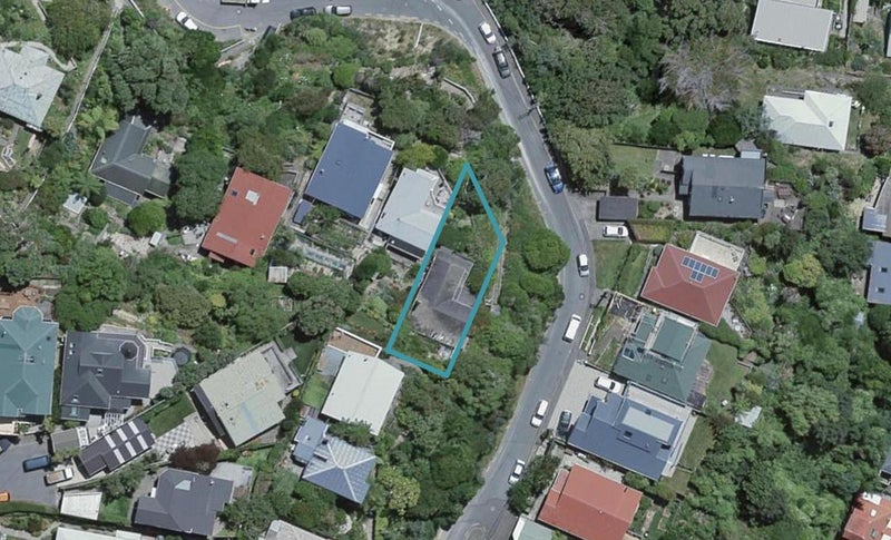 6 Durham Crescent, Aro Valley, Wellington - Carousel 1