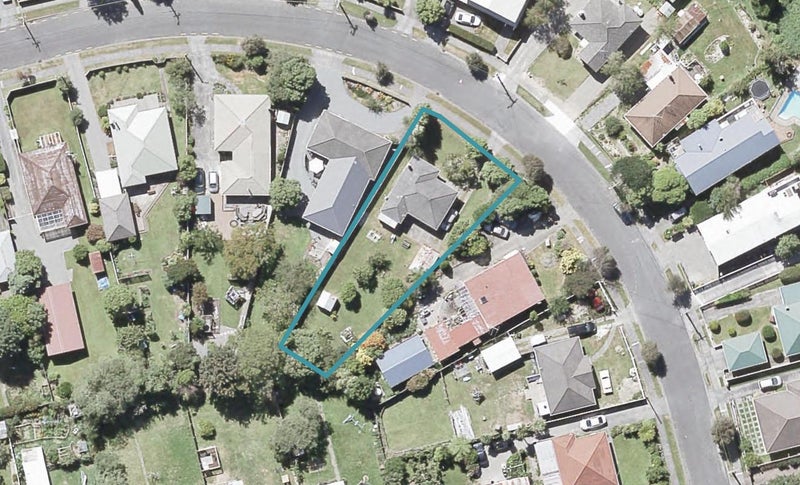 30 Poole Crescent, Wainuiomata, Lower Hutt - Carousel 1