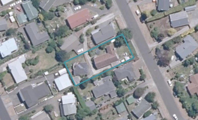 1/39 Sunset Street, Hilltop, Taupō - Carousel 1