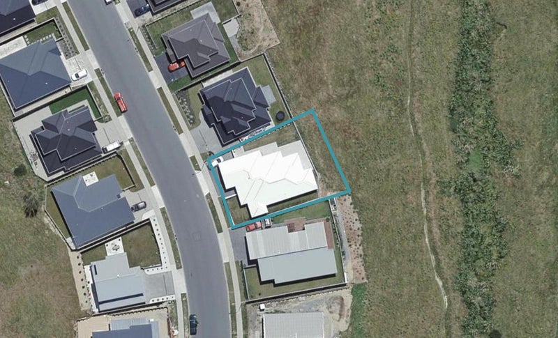 98 Melksham Drive, Churton Park, Wellington - Carousel 1