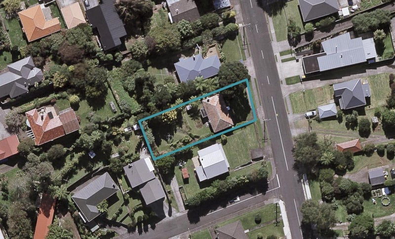 42 Lorna Street, Lynmouth, New Plymouth - Carousel 1
