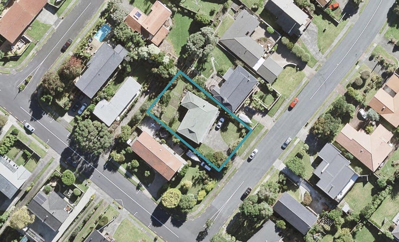 4 Stapleford Crescent, Browns Bay, Auckland - Carousel 1