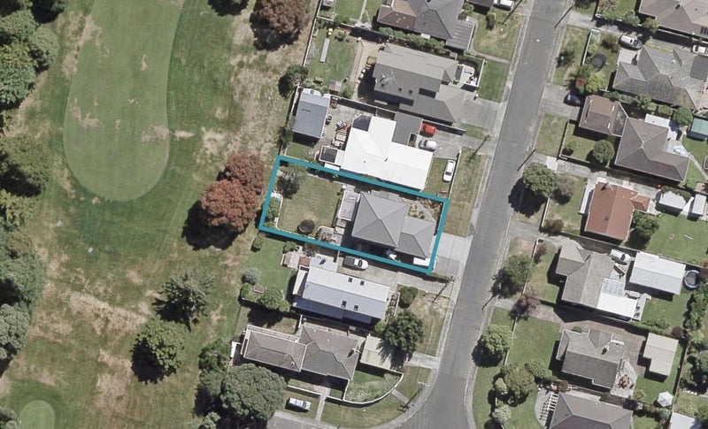 24 Saint James Avenue, Boulcott, Lower Hutt - Carousel 1