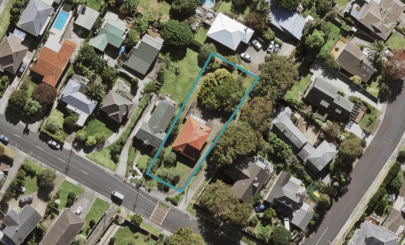 92 Carlton Street, Hillsborough, Auckland - Carousel 1