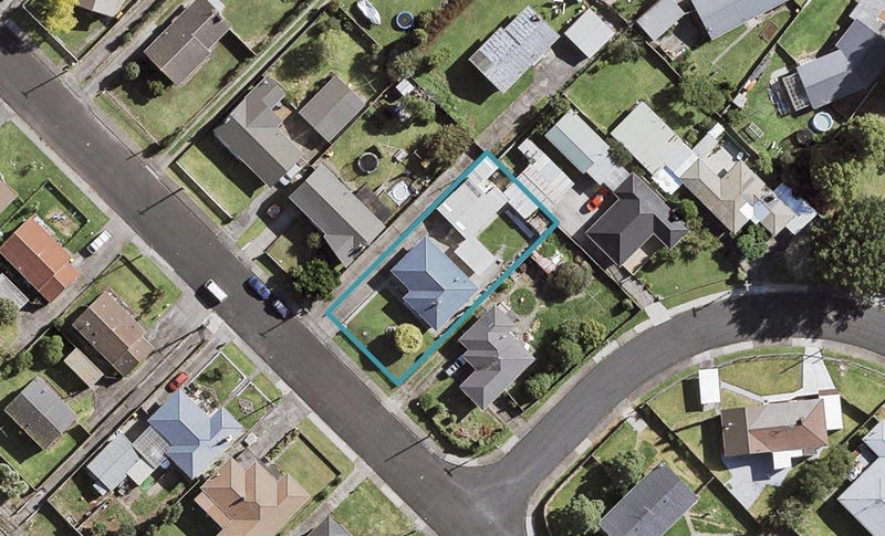 44 Ferguson Street, Manurewa East, Auckland - Carousel 1