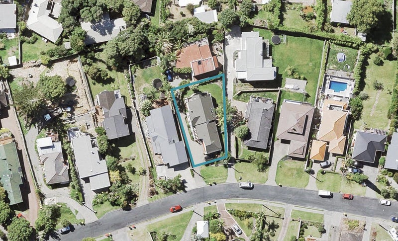 18 Braemar Road, Rothesay Bay, Auckland - Carousel 1