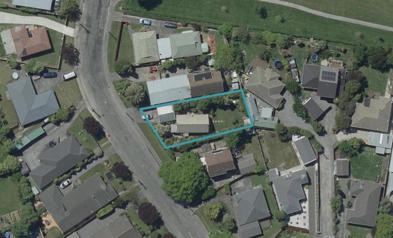 8 Bishopsworth Street, Hillsborough, Christchurch - Carousel 1