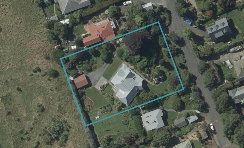 20 Matariki Street, Broad Bay, Dunedin - Carousel 1