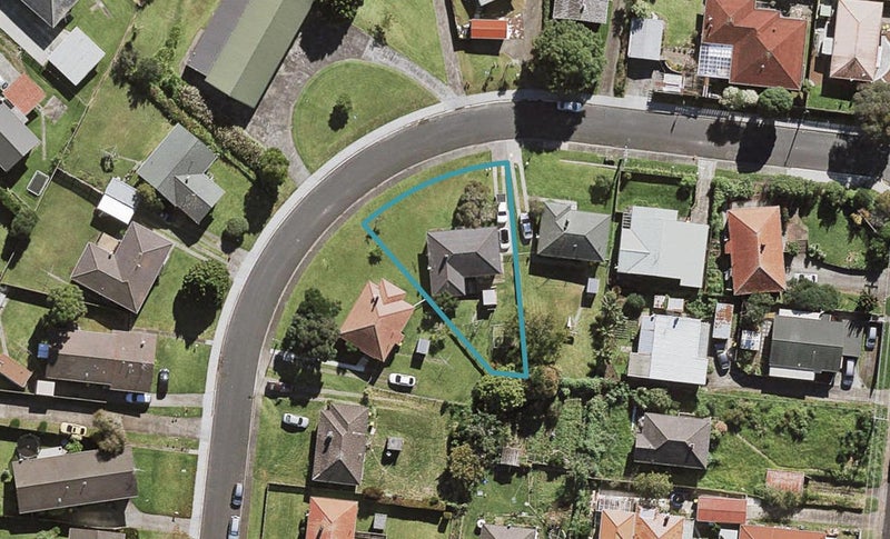 79 Greenslade Crescent, Northcote, Auckland - Carousel 1