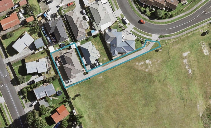 26 Robert Ross Place, Clendon Park, Auckland - Carousel 1