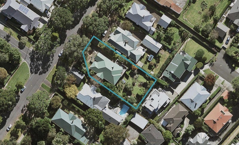 16 Aratonga Avenue, Greenlane, Auckland - Carousel 1