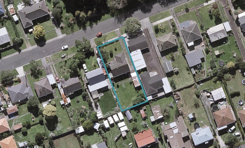 8 Kaimata Street, Brooklands, New Plymouth - Carousel 1