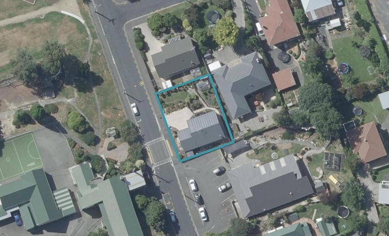 18 Howden Street, Green Island, Dunedin - Carousel 1