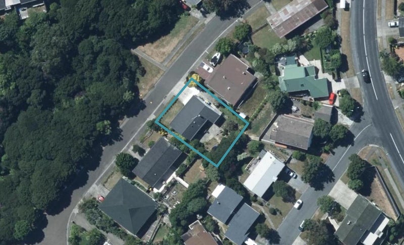 5 Anchor Lane, Whitby, Porirua - Carousel 1