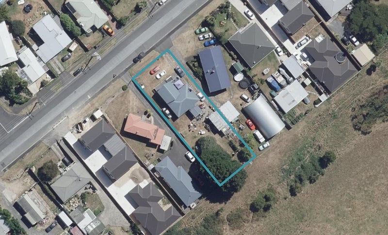 98 Peacockes Road, Fitzroy, Hamilton - Carousel 1