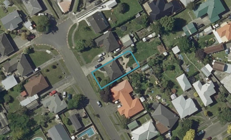 1C Hendon Place, West End, Palmerston North - Carousel 1