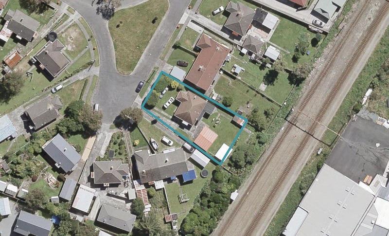 13 Watkins Grove, Taita, Lower Hutt - Carousel 1