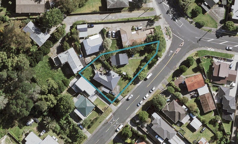 1 Wattle Road, Sunnyvale, Auckland - Carousel 1