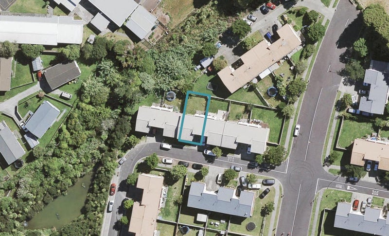 8 Gina Avenue, Ranui, Auckland - Carousel 1