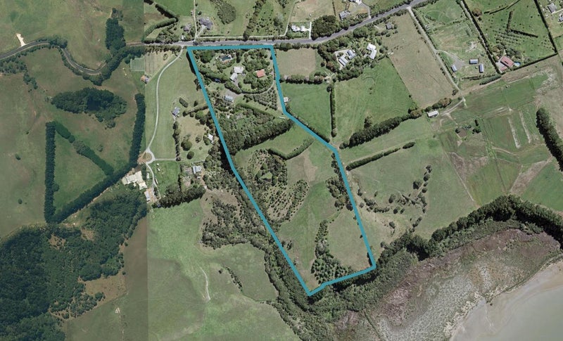 137 Shelly Beach Road, Helensville - Carousel 1