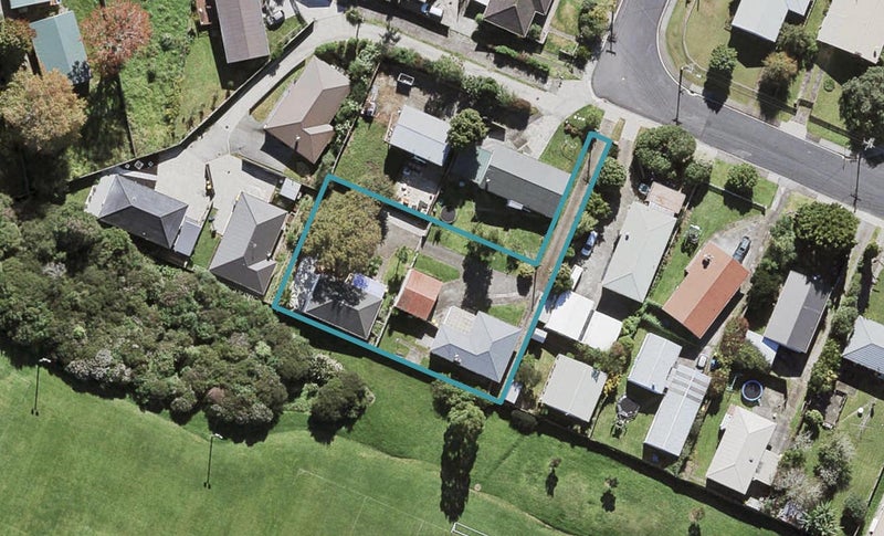 1/42 Brains Road, Kelston, Auckland - Carousel 1