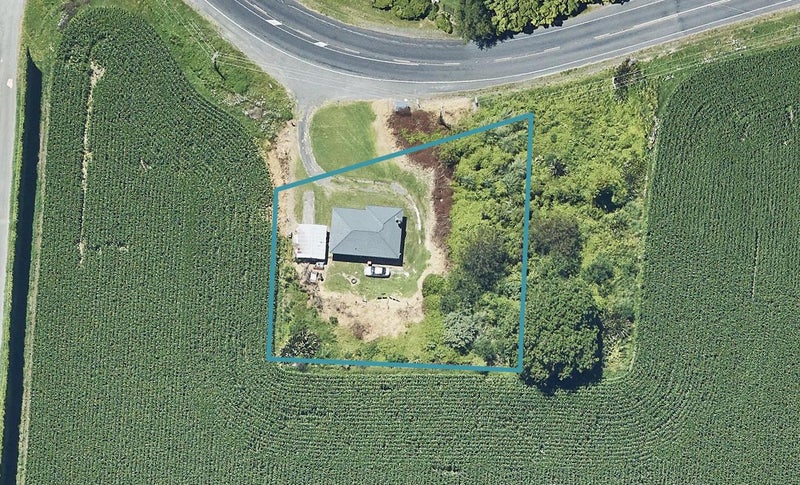 574 Welcome Bay Road, Welcome Bay, Tauranga - Carousel 1