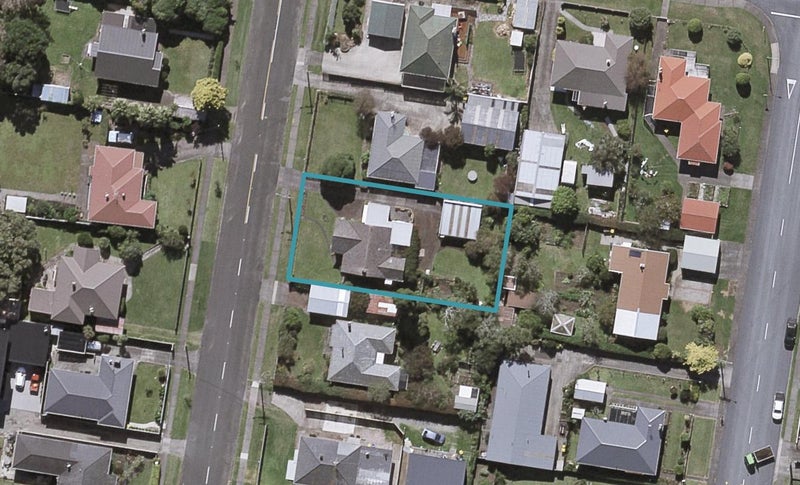 11 Queens Road, Glen Avon, New Plymouth - Carousel 1