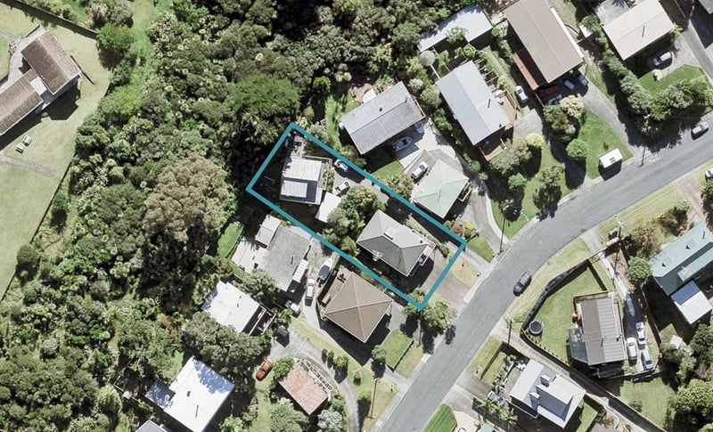 16 Layton RD, Manly , Auckland - Carousel 1