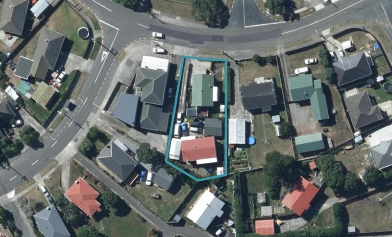 33 Te Puke Street, Titahi Bay, Porirua - Carousel 1