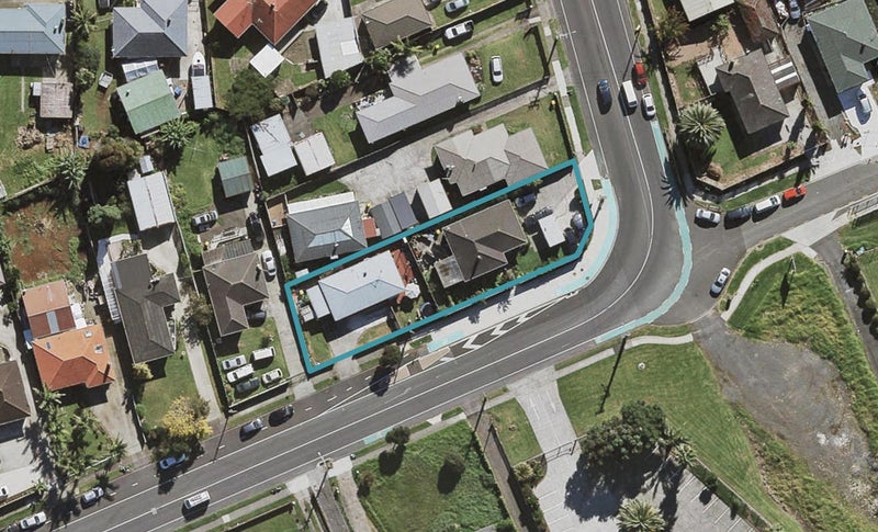 1/111 Kenderdine Road, Papatoetoe, Auckland - Carousel 1