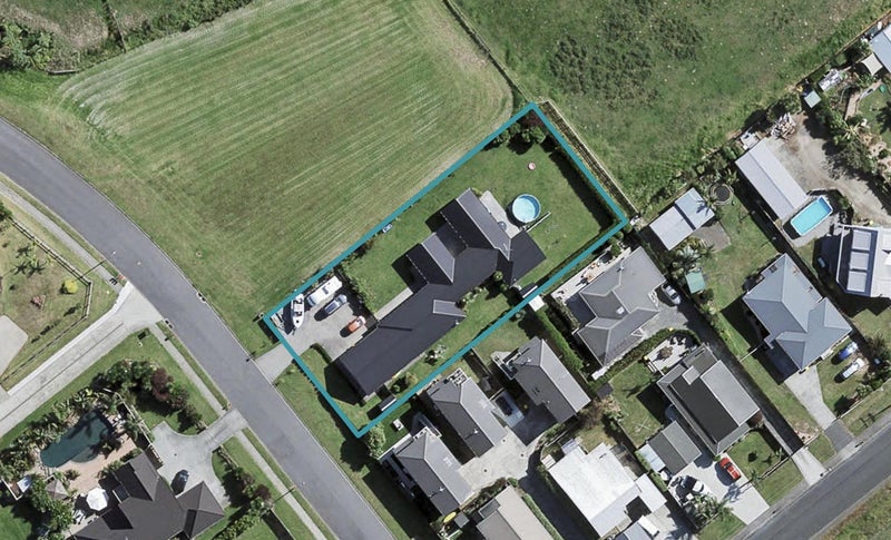 4 Goble Road, Pukekohe - Carousel 1