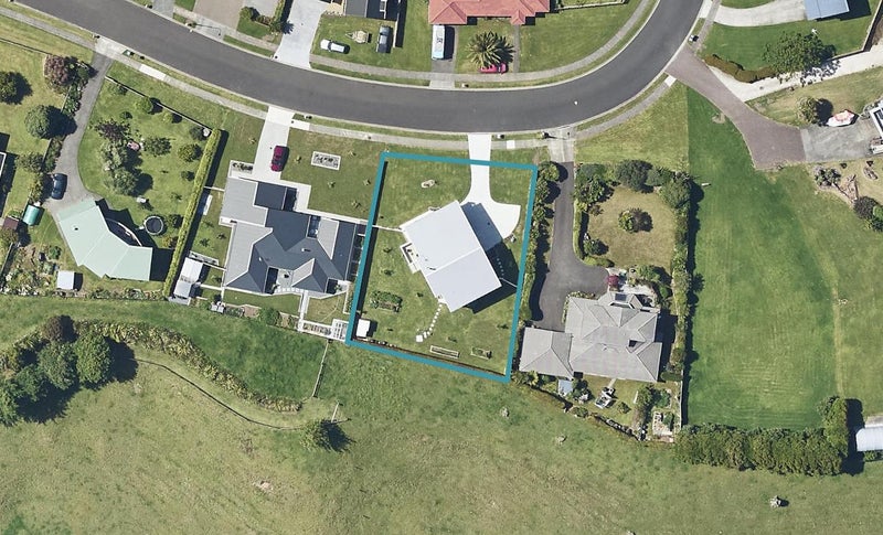 17 Athenree Heights, Athenree, Waihi Beach - Carousel 1
