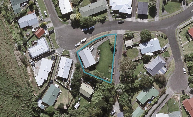 9 Shaldon Crescent, Blagdon, New Plymouth - Carousel 1