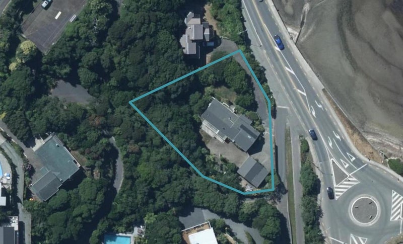 174 Paremata Road, Paremata, Porirua - Carousel 1