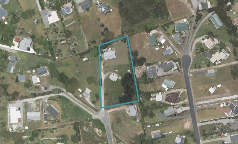 16 Lee Place, Mangawhai Heads, Mangawhai - Carousel 1