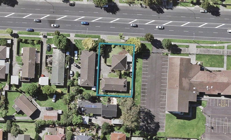 2/545 Pakuranga Road, Howick, Auckland - Carousel 1