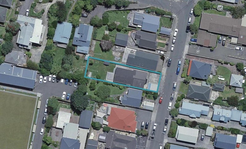 9 Earp Street, Johnsonville, Wellington - Carousel 1