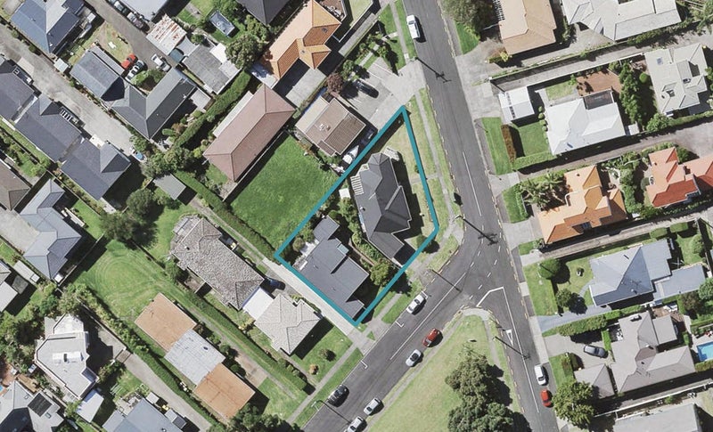 1/5 Fenwick Avenue, Milford, Auckland - Carousel 1