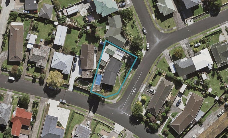 18 Ramsey Street, Papatoetoe, Auckland - Carousel 1