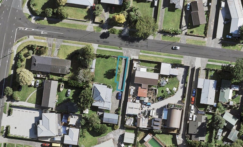 1/1 Blanes Road, Weymouth, Auckland - Carousel 1