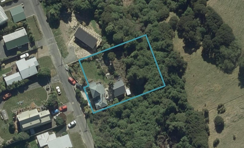 59 Oxley Crescent, Broad Bay, Dunedin - Carousel 1