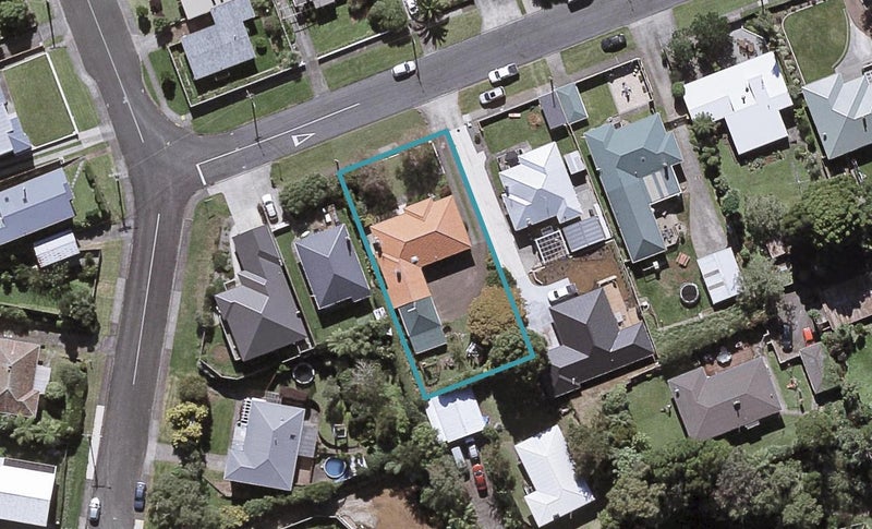 11 Wicksteed Street, Vogeltown, New Plymouth - Carousel 1