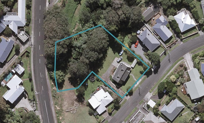 7 Beaumont Crescent, Frankleigh Park, New Plymouth - Carousel 1