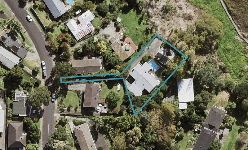 2/44 Deuxberry Avenue, Northcote, Auckland - Carousel 1