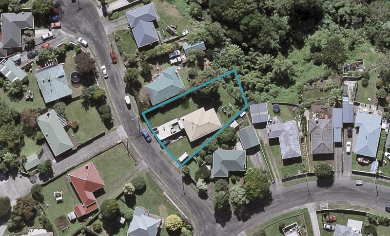 4 Wheeler Place, Upper Vogeltown, New Plymouth - Carousel 1