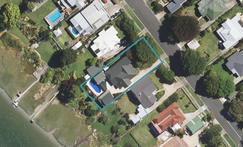 102 Stout Street, Whataupoko, Gisborne - Carousel 1