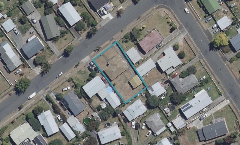 13 Lindsay Crescent, Nawton, Hamilton - Carousel 1