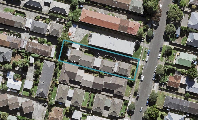 47D Kingsway Avenue, Sandringham, Auckland - Carousel 1